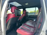 Lexus  LX 570  - S -  / 5.7 L